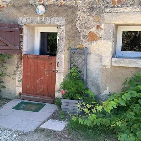 Petit Gite A La Ferme Des Buttons Rosnay  Exterior photo