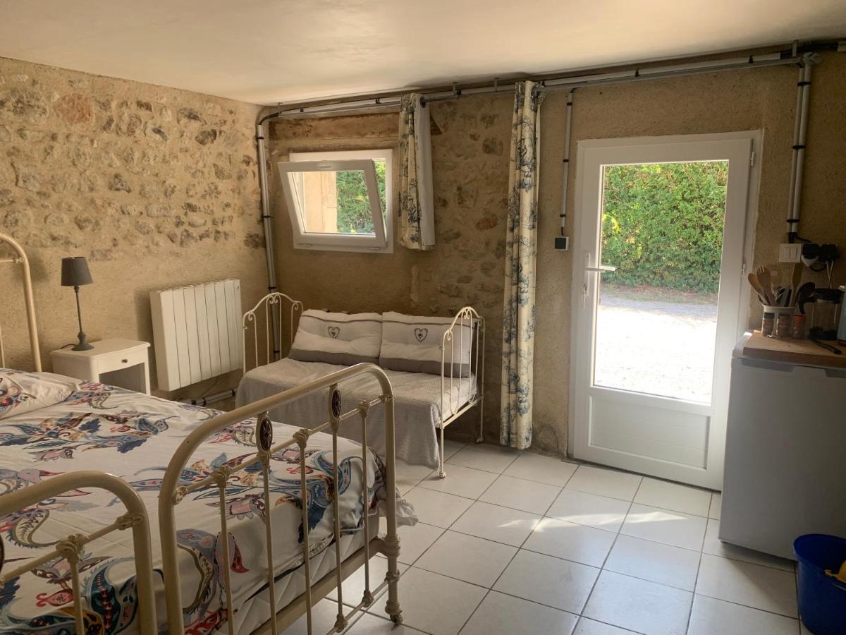 Petit Gite A La Ferme Des Buttons Rosnay  Exterior photo